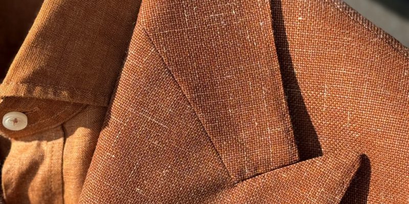 Ook voor een set in technisch materiaal, wol of katoen/linnen kunt u bij ons terecht op maat.